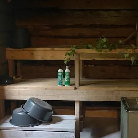 Semesterbostad Den Lilla Röda Stugan