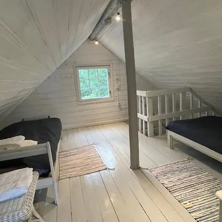 Den Lilla Röda Stugan Kirjala